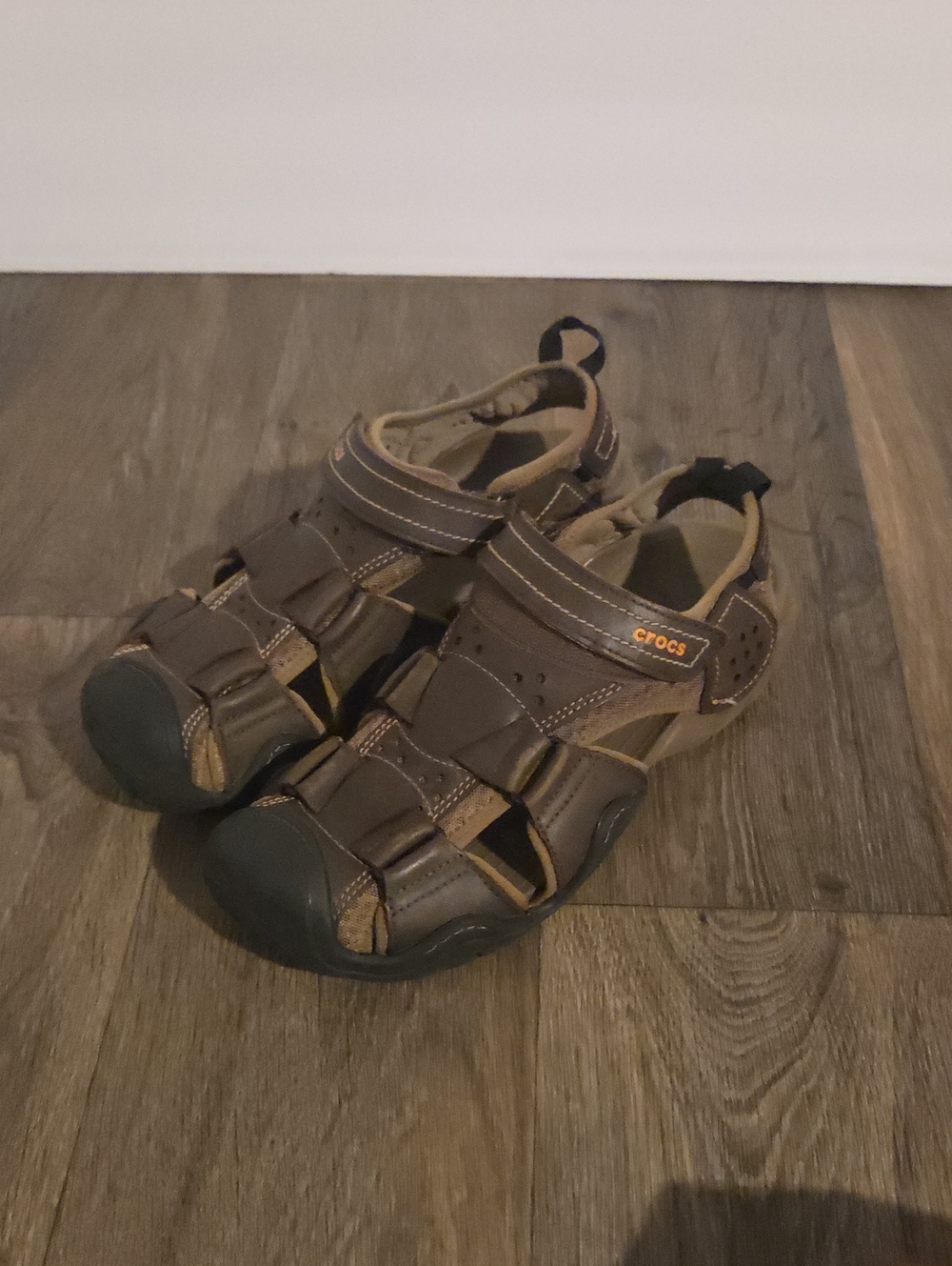 CROCS Mens Brown and Dark Brown Closed-Toe Sandals Size 11